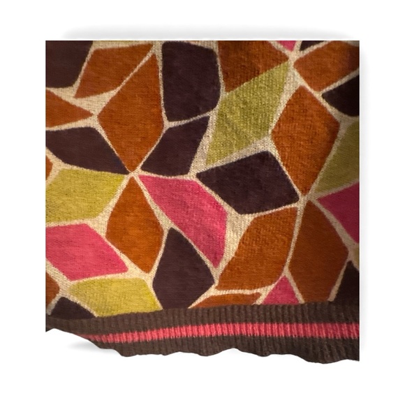 Mali Parmi Geometric Patterned Women's Button up Cardigan Sweater - Picture 6 of 11